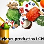 capsula donde al abrir se ven varios alimentos beneficiosos para la salud