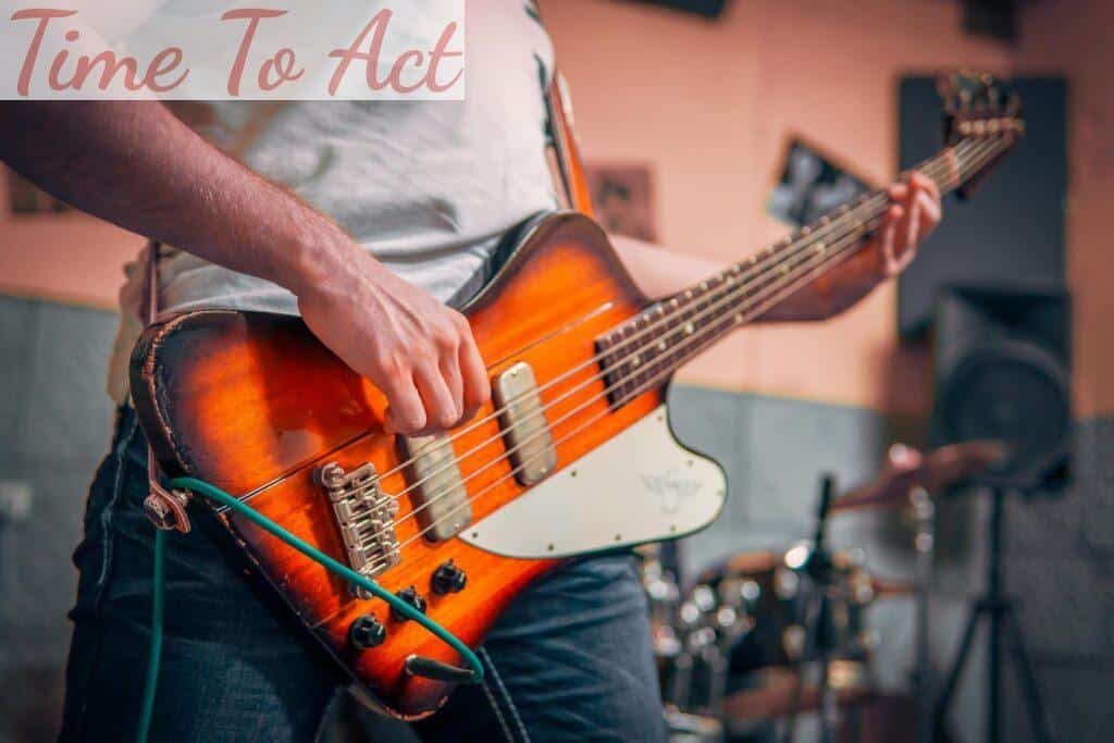 ¿Cuál es la mejor forma de aprender a tocar el bajo desde cero?